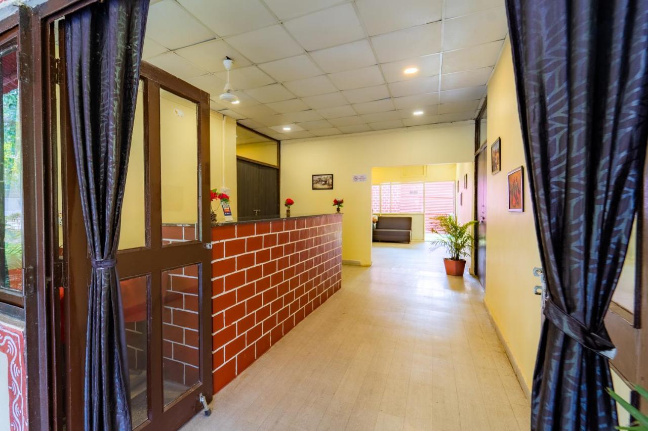 Narmada Hills Resort Godarpura Exterior foto