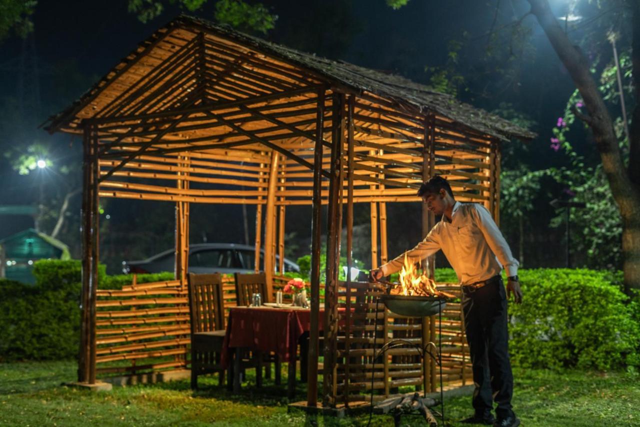 Narmada Hills Resort Godarpura Exterior foto